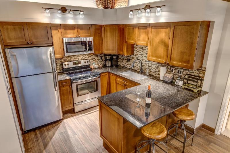 Greystone Lodge 412 Renovated - image 21