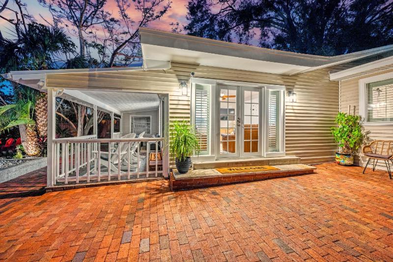 Canal Front Home in Sarasota with Private Heated Pool & Outdoor Patio! - image 7