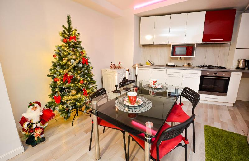 Two-Bedroom Apartment with Balcony image 3