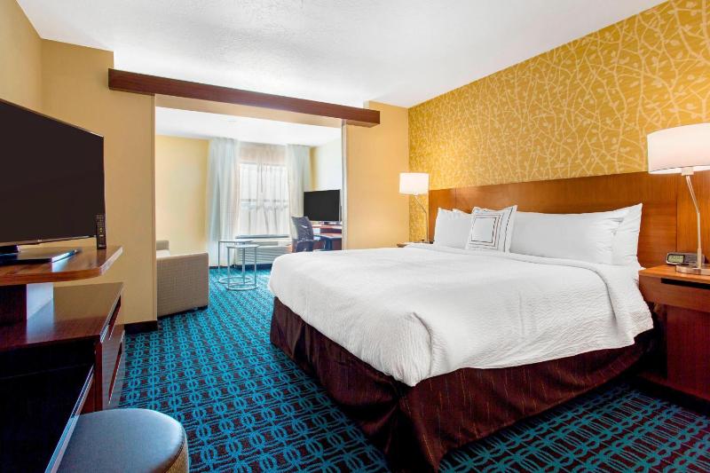 King Suite with Sofa Bed image 2