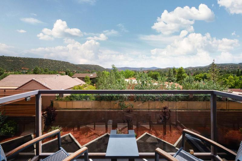 Double Room with Two Double Beds and Balcony - Upper Floor/Non-Smoking image 4
