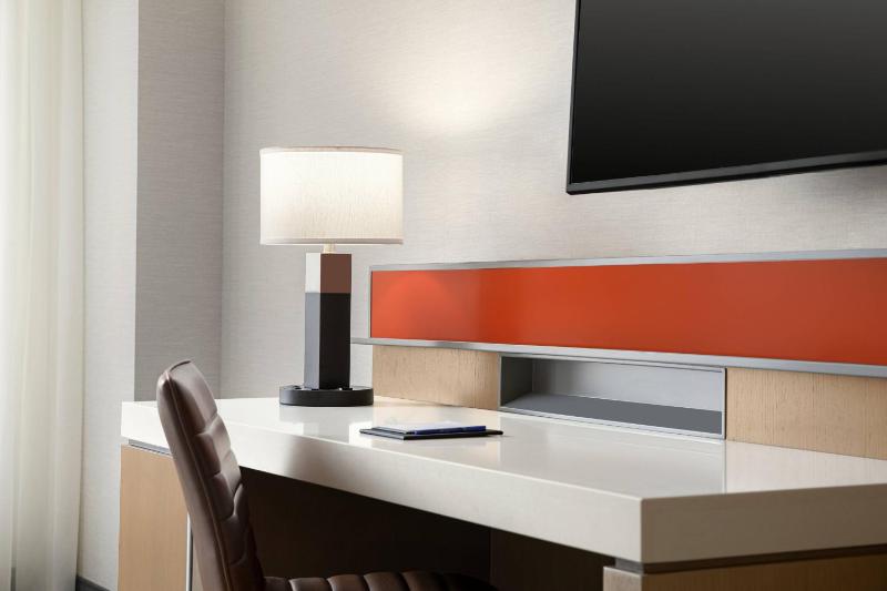 King Room image 3