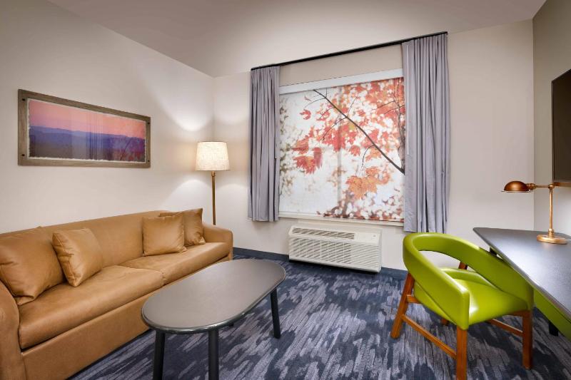 Fairfield Inn & Suites by Marriott Rockport - image 11