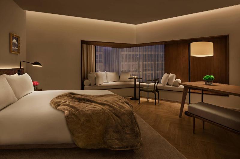 Loft Corner Suite, 1 King image 3