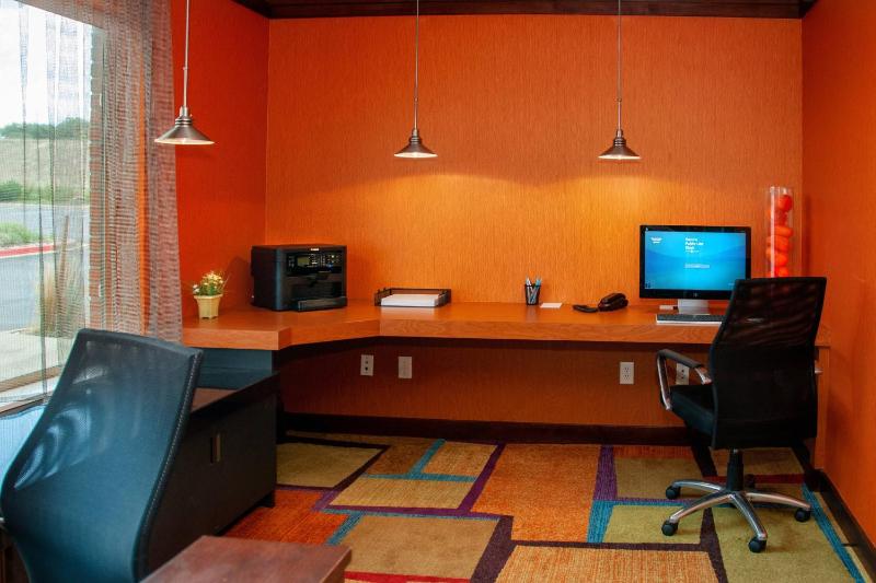 Fairfield Inn & Suites by Marriott Colorado Springs North/Air Force Academy - image 9