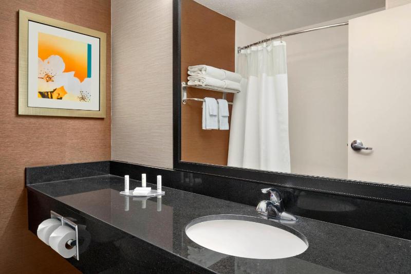 King Room image 4
