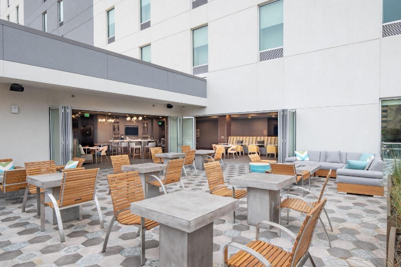 Element by Marriott Dallas Downtown East - image 40