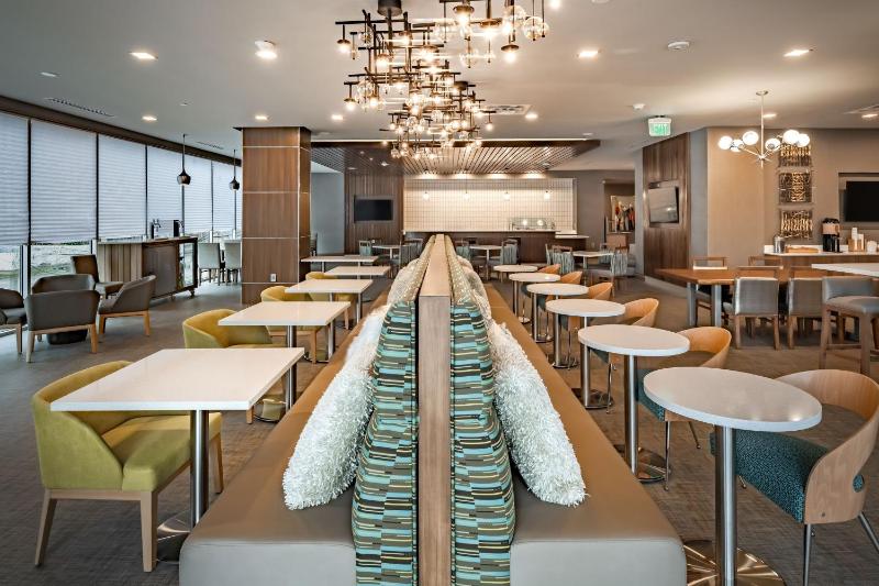 Element by Marriott Dallas Downtown East - image 25
