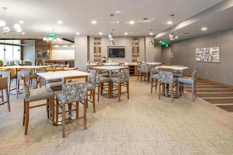 Element by Marriott Dallas Downtown East - image 19