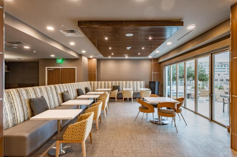 Element by Marriott Dallas Downtown East - image 21