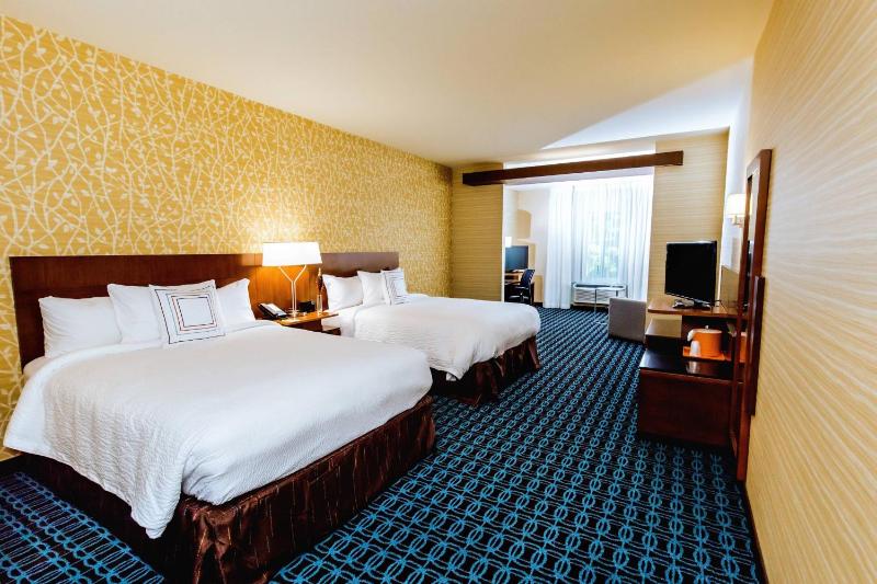 Queen  Suite with Two Queen Beds and Sofa Bed image 1