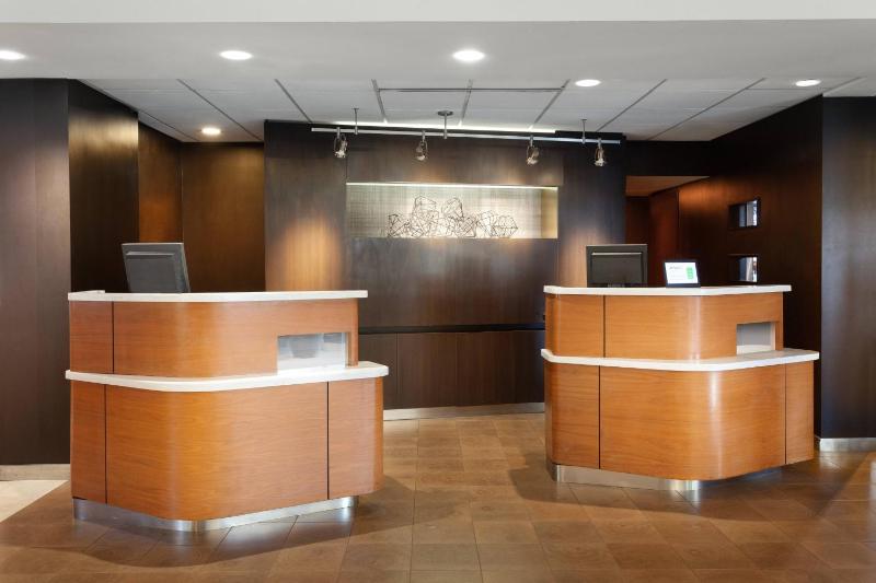 Courtyard by Marriott Tampa Westshore/Airport - image 4