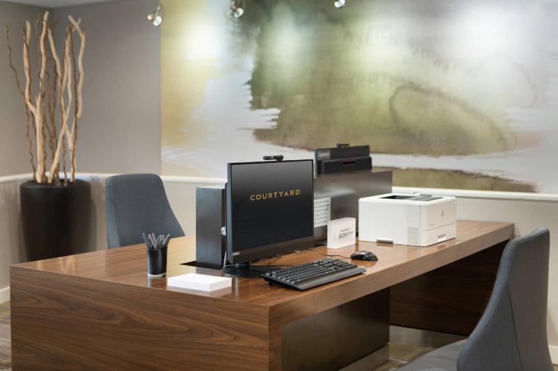 Courtyard by Marriott Tampa Westshore/Airport - image 6