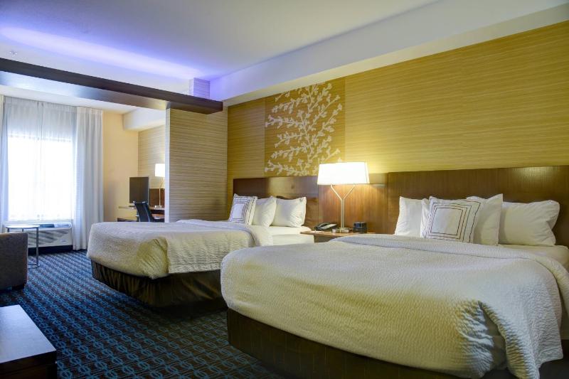 Queen Suite with Two Queen Bed image 1