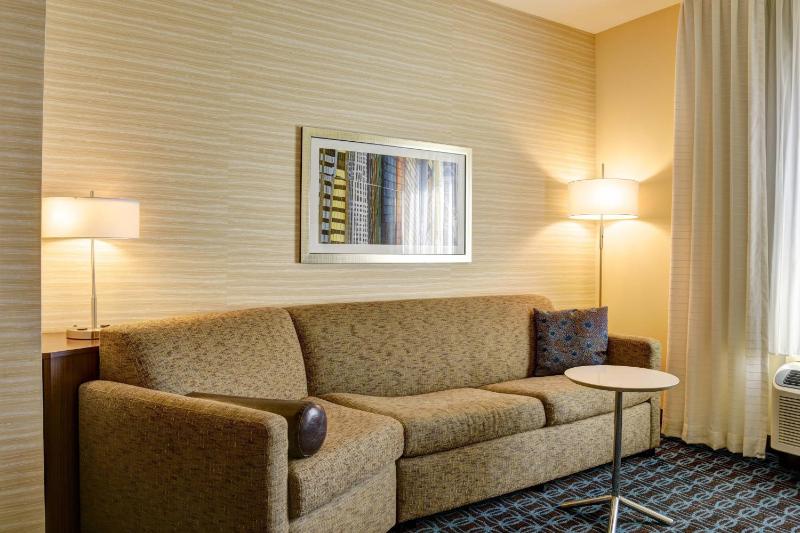 King Suite with Sofa Bed image 4