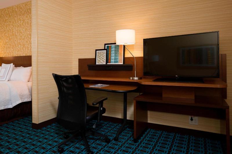 King Suite with Sofa Bed - Hearing Accessible image 2