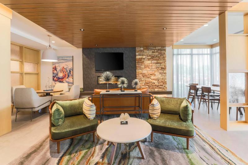 Fairfield Inn & Suites by Marriott Cape Coral/North Fort Myers - image 12