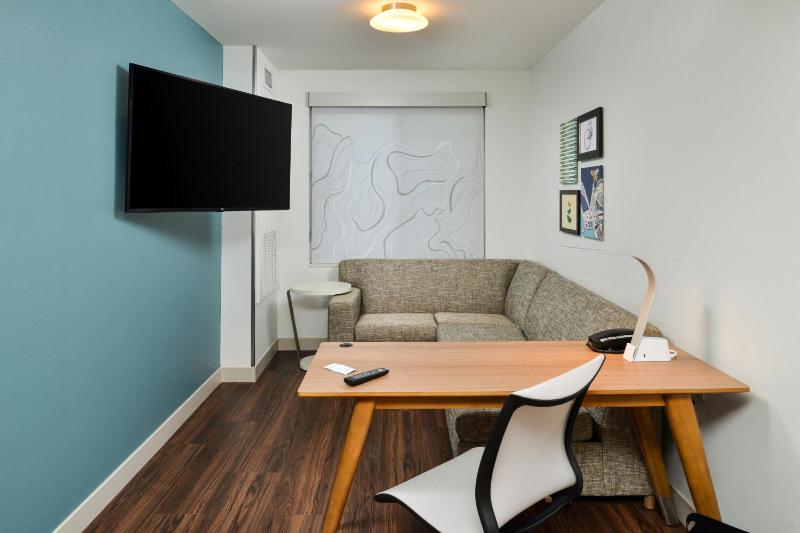 One-Bedroom King Suite with Sofa Bed  image 3