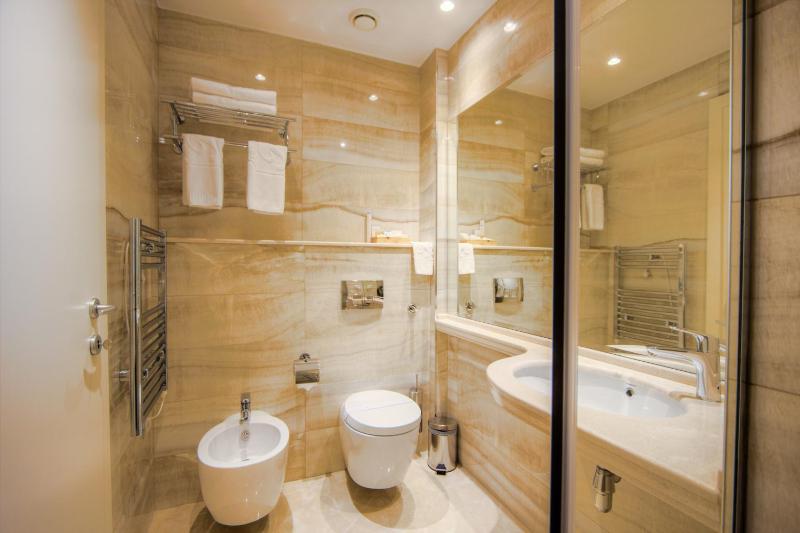 Executive Suite image 1