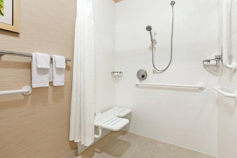 King Room image 2