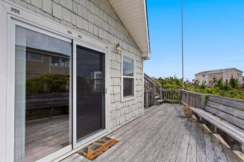 7055 - Henry`s Hut - image 7