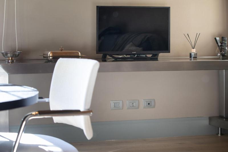 The Tower Apartment in Center Town - image 15