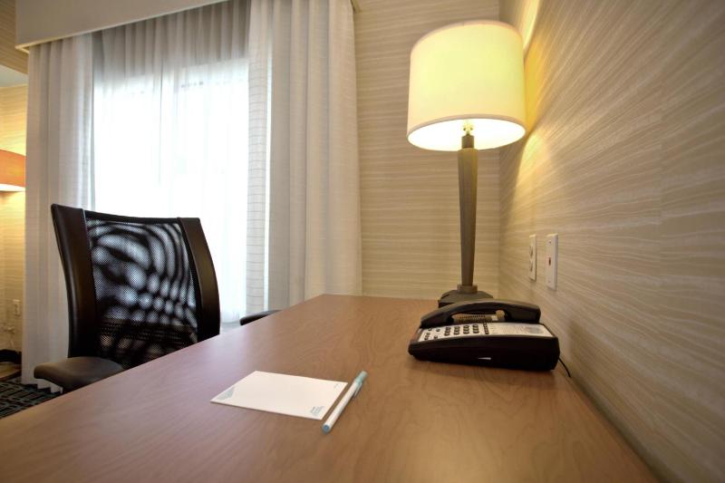 King Room with Whirlpool image 4