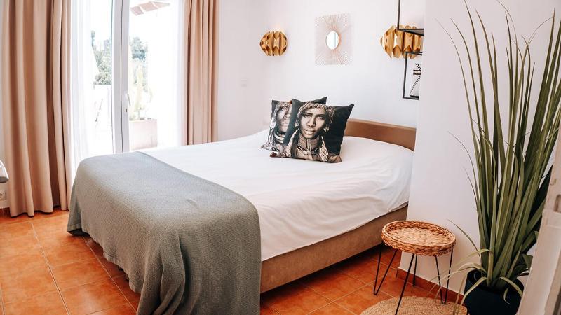 Double Room with Sea View image 1