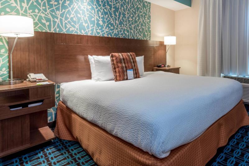 Deluxe King Suite image 1
