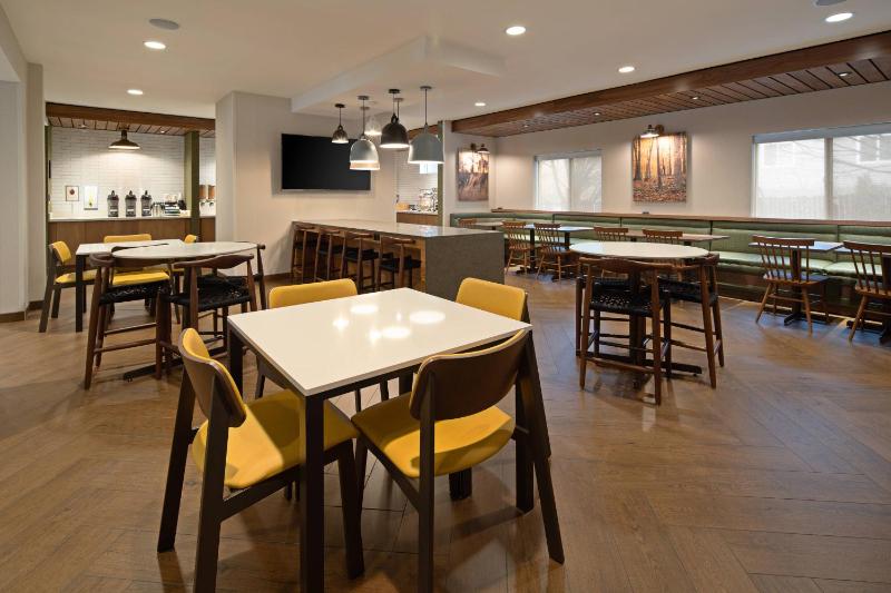 Fairfield by Marriott Inn & Suites Seattle Sea-Tac Airport - image 14