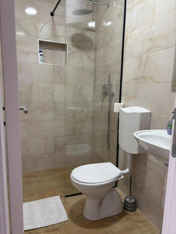 Double Room with Private Bathroom image 3
