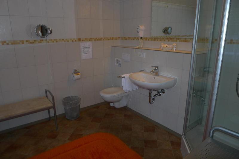 Family Room image 2