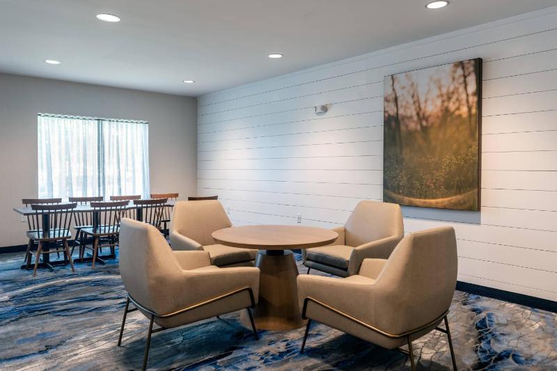 Fairfield Inn & Suites by Marriott Savannah Airport - image 15