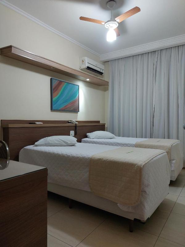 Superior Twin Room image 1