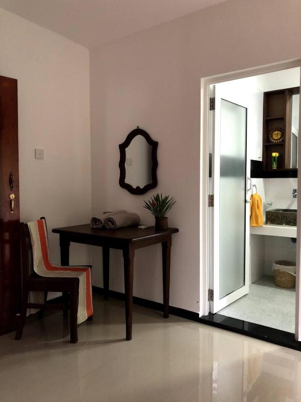 Double Room with Balcony image 2