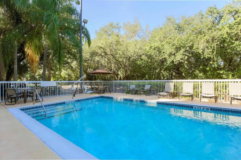 Fairfield Inn & Suites by Marriott Tampa Brandon - image 22