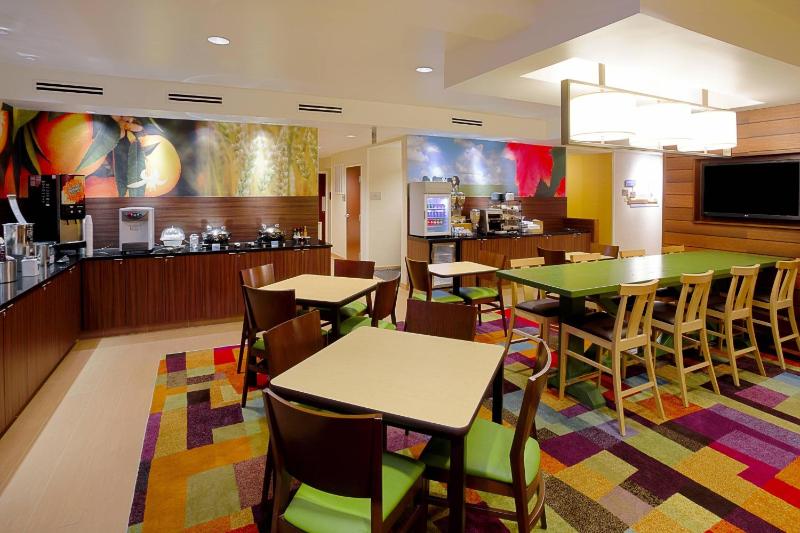 Fairfield Inn & Suites by Marriott Tampa Brandon - image 10