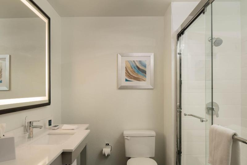 King Suite image 2