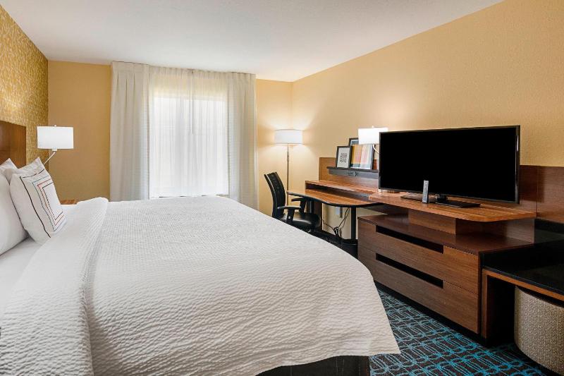 King Room with Mountain View image 4