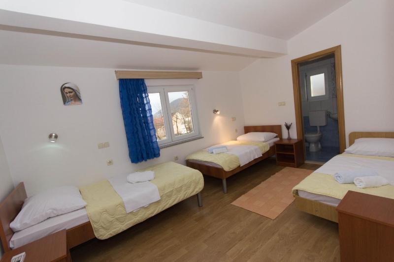 Triple Room image 2