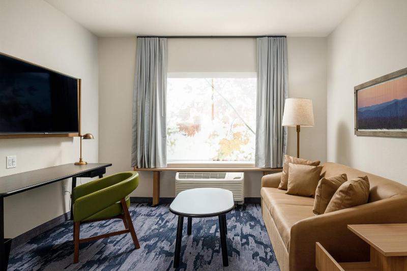 Executive King Suite image 2