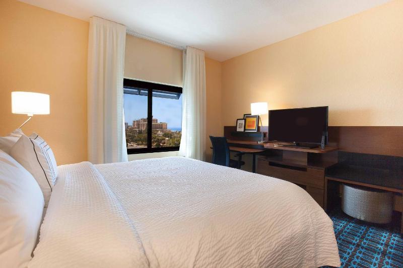 Fairfield Inn & Suites by Marriott Clearwater Beach - image 18