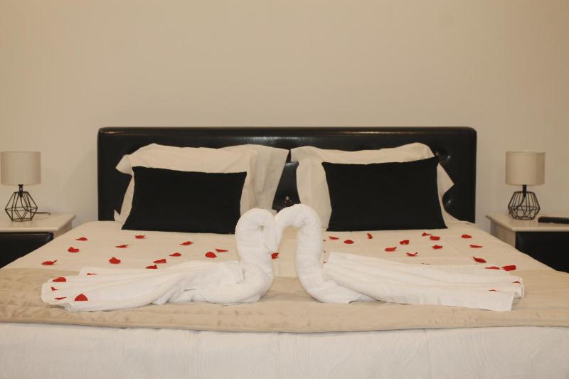 Double Room image 4