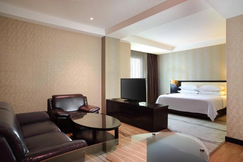 Junior Suite image 1