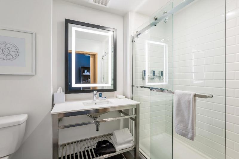 Traditional Room, Guest room, 1 King image 2