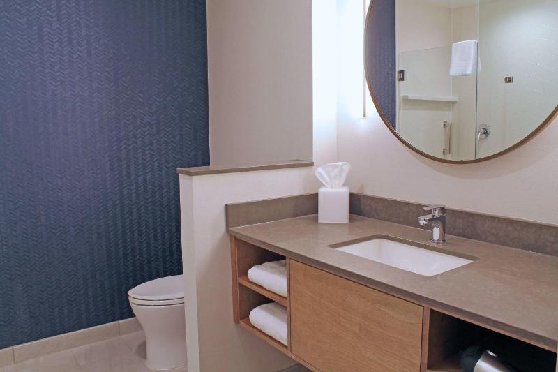 King Suite with Sofa Bed - Hearing Accessible image 3