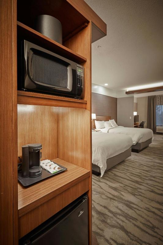 Suite, 2 Queen, Sofa bed, Inland view image 2