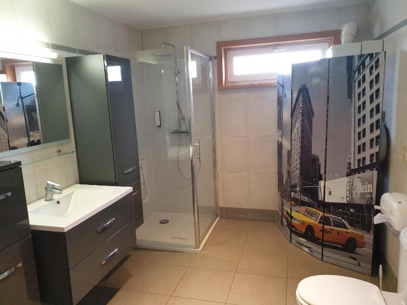 One-Bedroom Apartment with Terrace image 3