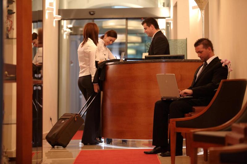 Hotel Ambassador - image 29
