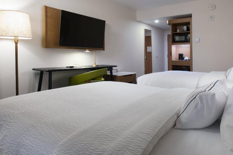 Fairfield Inn & Suites by Marriott Pittsburgh Downtown - image 14